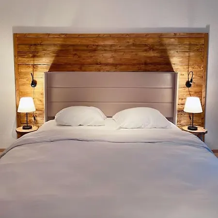 Traumwohnung In 1000 Meter Hoehe شقة
